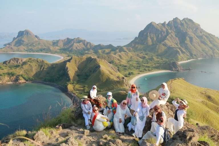 paket wisata komodo