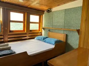 Luxury Cruise Komodo boat trip lombok