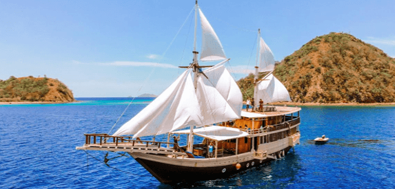 discover the ultimate adventure: your complete guide from lombok to komodo island 1 17tour agency 17Tour Agency, Komodo island tour guide