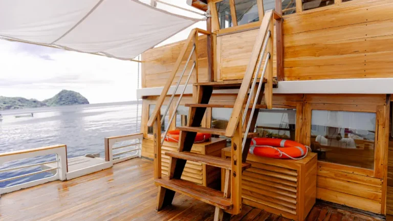 front-barakati-komodo