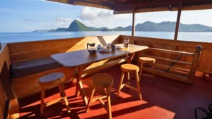 3 days 2 nights komodo island tour 54 17tour agency outside-singkolo-dinning