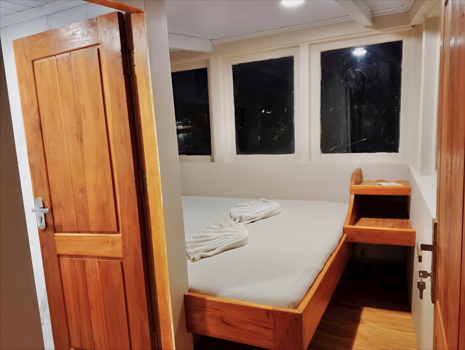 Deluxe Full Ocean Cabin