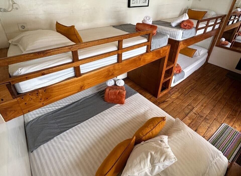 Komodo Cabin Sukha Sail